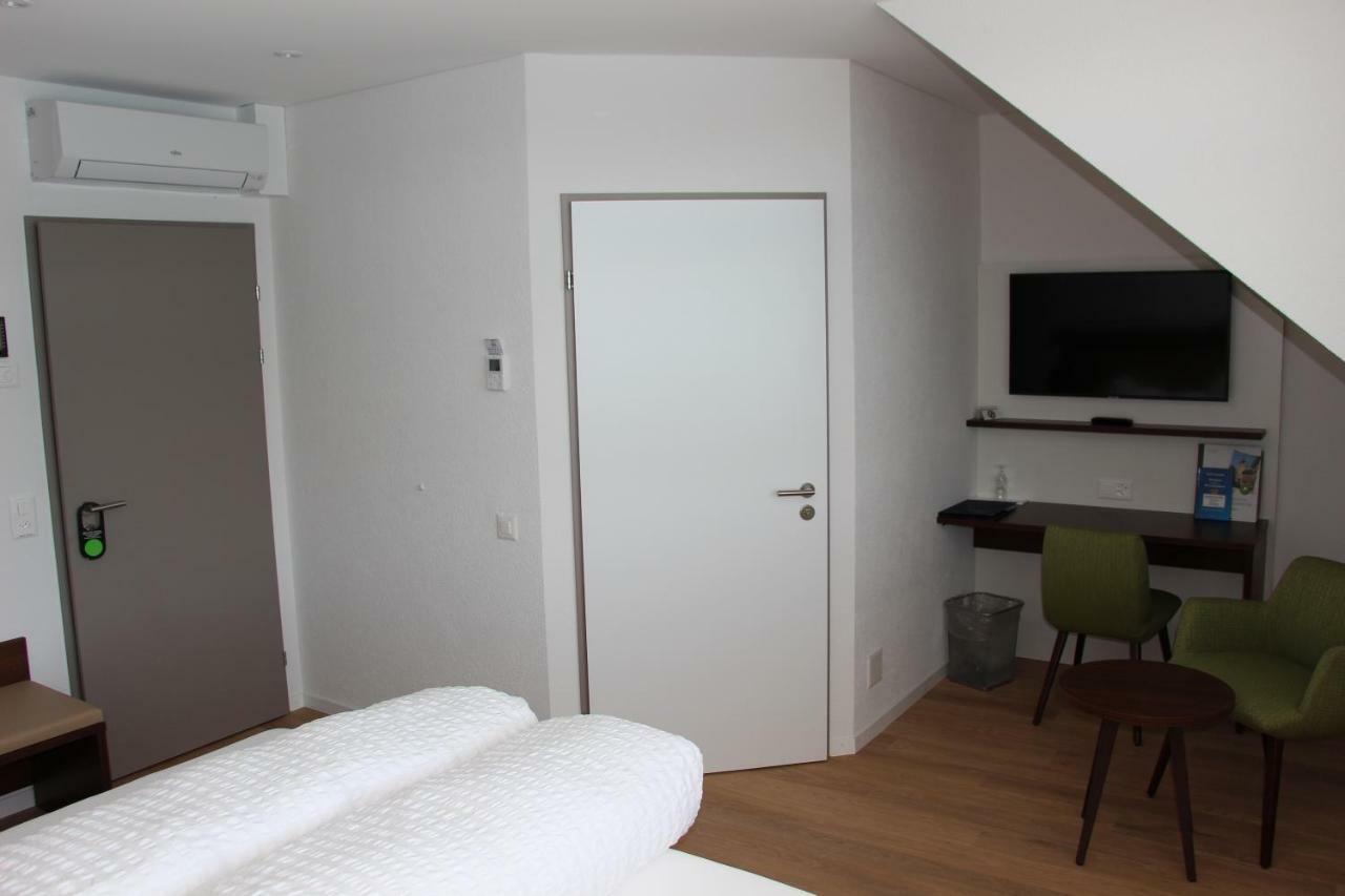 Seehotel Delphin Meisterschwanden Exteriör bild